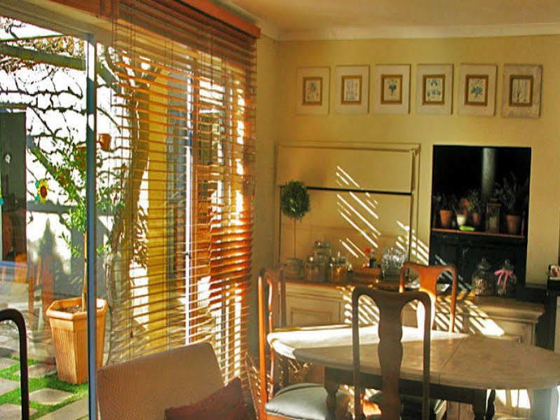 Casablanca Bed And Breakfast Stellenbosch Buitenkant foto